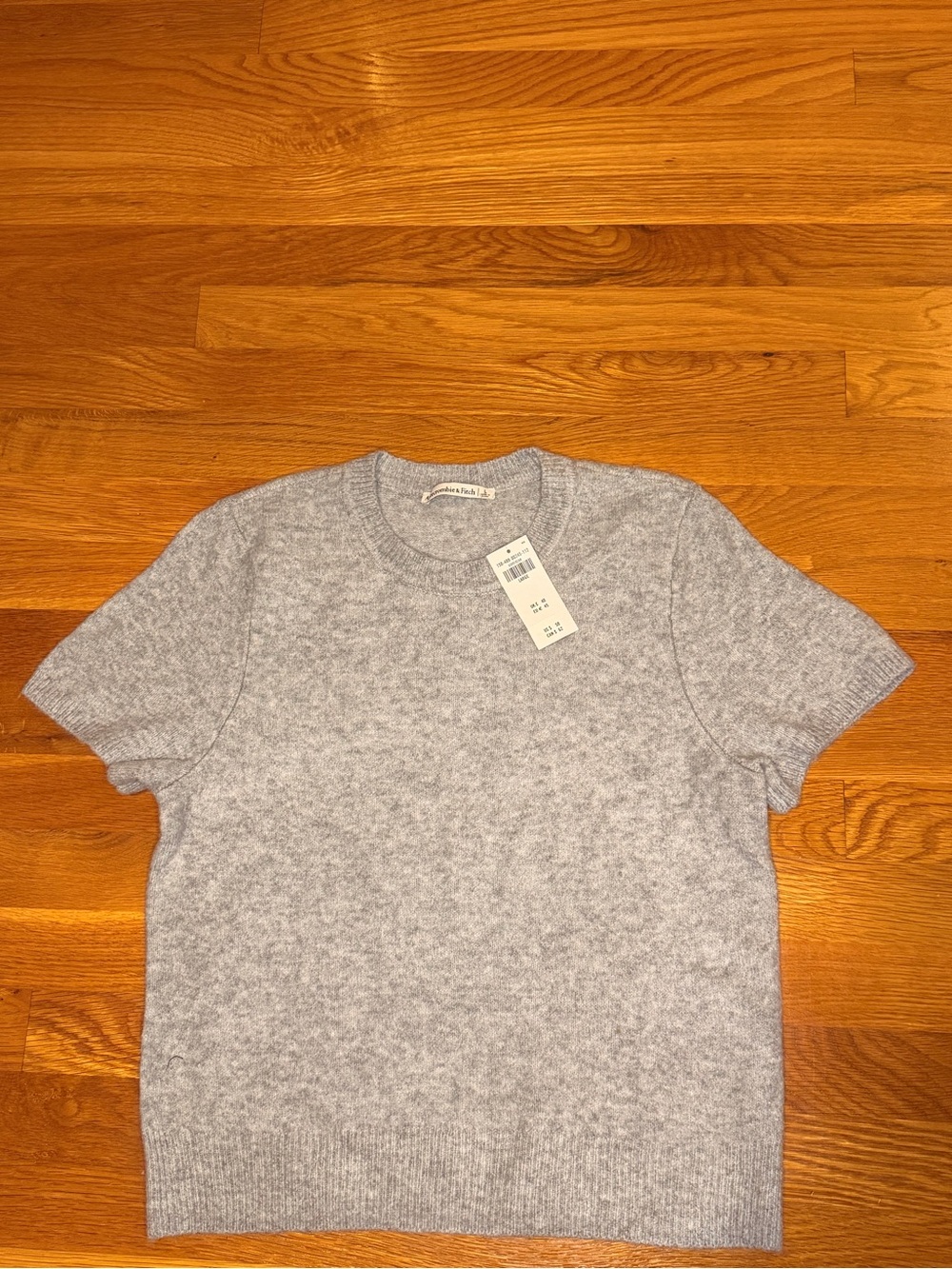 NWT Abercrombie & Fitch Large Gray Short Sleeve Sweater Knit Crewneck Top